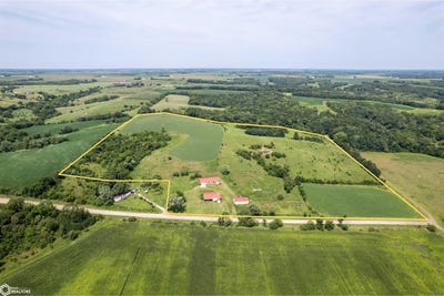 /international/us/1589-vermont-drive-knoxville-ia-110101520389/