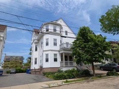 /international/us/228-pleasant-street-providence-ri-110106815079/