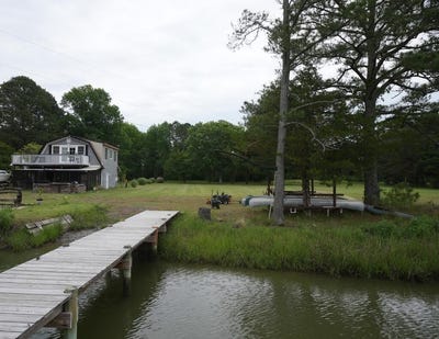 /international/us/30191-back-creek-rd-hacksneck-va-110108491721/