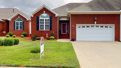 /international/us/303-commonsgate-drive-goldsboro-nc-110107840936/