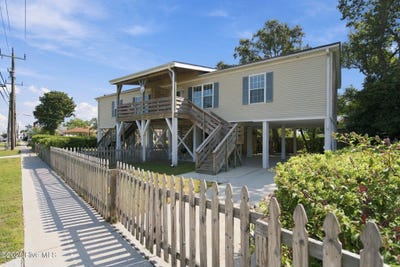 /international/us/301-harper-avenue-carolina-beach-nc-110110220095/