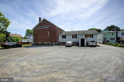 /international/us/20-n-park-avenue-mercersburg-pa-110099689063/