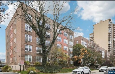 /international/us/2160-center-avenue-fort-lee-nj-110108852414/