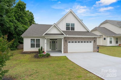 /international/us/100-holly-drive-duncan-sc-110102078252/