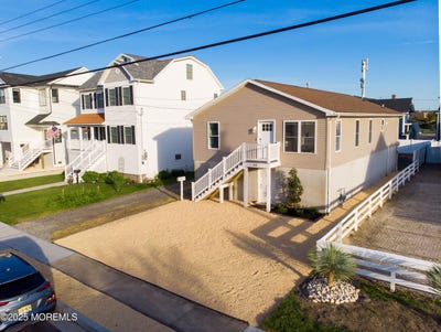 /international/us/28-central-avenue-point-pleasant-beach-nj-110104178403/