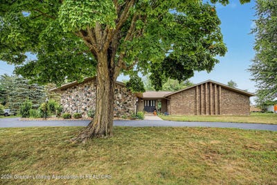 /international/us/505-raeburn-road-eaton-rapids-mi-110109803345/