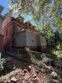 /international/us/1300-singer-place-wilkinsburg-pa-110101608385/