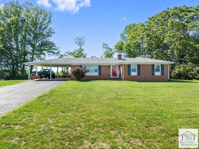 /international/us/1970-crest-ridge-rd-bassett-va-110107734586/