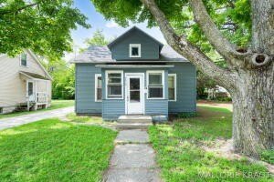 /international/us/3315-8th-street-muskegon-mi-110100850628/