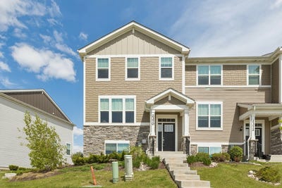 /international/us/2370-southwind-boulevard-south-elgin-il-110107881173/