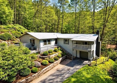 /international/us/913-winterberry-trail-boone-nc-110107733396/