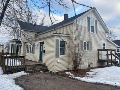 /international/us/2901-michigan-avenue-stevens-point-wi-110105643825/