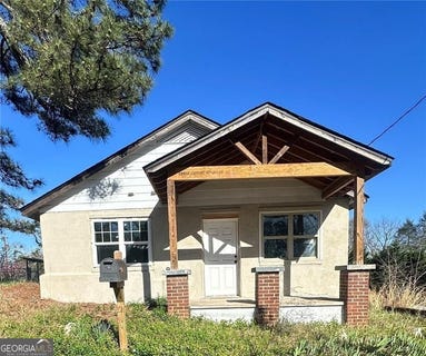/international/us/157-taylor-street-toccoa-ga-110106524940/