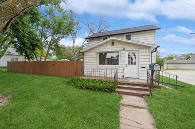 /international/us/212-nile-kinnick-drive-n-adel-ia-110099860420/