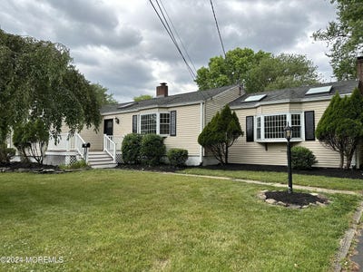 /international/us/57-kings-road-little-silver-nj-110108118688/