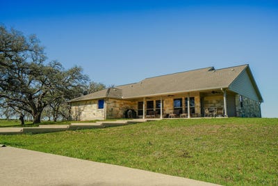 /international/us/1797-county-road-261-moulton-tx-110106479681/