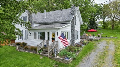 /international/us/13408-county-route-123-henderson-ny-110099677379/
