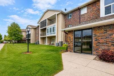 /international/us/301-se-delaware-avenue-ankeny-ia-110108237862/