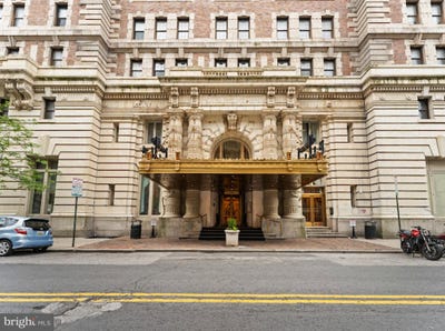 /international/us/1-e-chase-street-baltimore-md-110108059447/