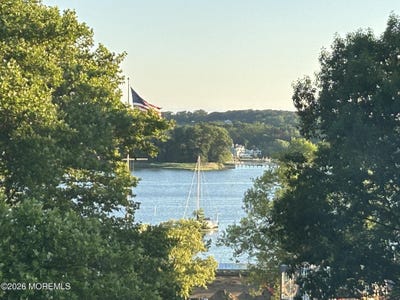 /international/us/11-wharf-avenue-red-bank-nj-110108568439/