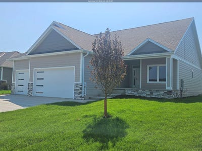 /international/us/902-cattail-court-mccook-lake-sd-110106564608/