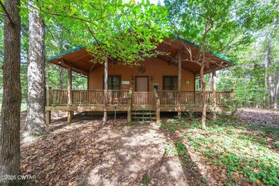 /international/us/2082-farmsville-road-wildersville-tn-110120017818/