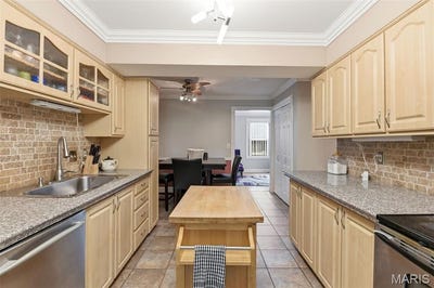 /international/us/13178-royal-pines-drive-maryland-heights-mn-110108744253/