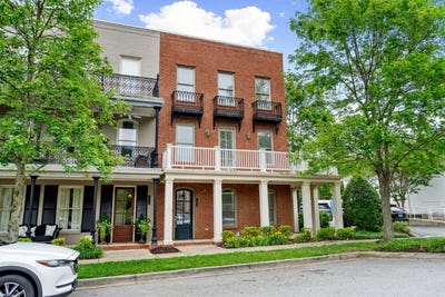 /international/us/1006-cumberland-park-dr-franklin-tn-110101146673/