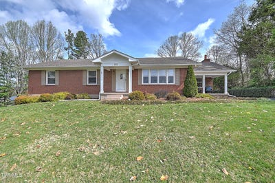 /international/us/525-cheyenne-road-bristol-va-110106953349/