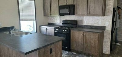 /international/us/1703-w-3rd-ave-coal-valley-il-110120457175/