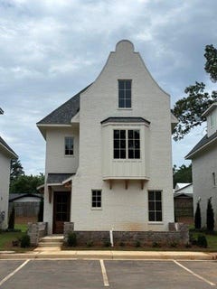 /international/us/814-n-college-street-auburn-al-110106218658/