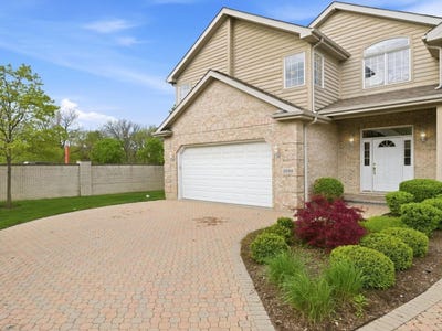 /international/us/3098-rosebrook-circle-westchester-il-110107797658/