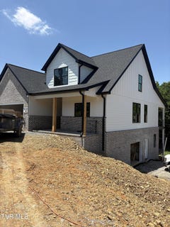 /international/us/585-carroll-creek-road-johnson-city-tn-110109153841/