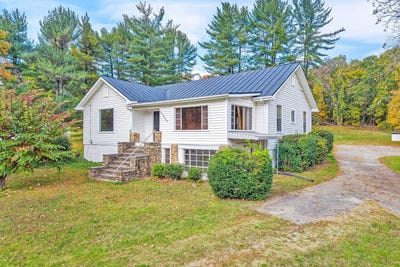 /international/us/13961-w-lynchburg-salem-tpk-blue-ridge-va-110120898920/