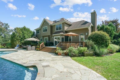 /international/us/24-charnwood-drive-suffern-ny-110106536344/