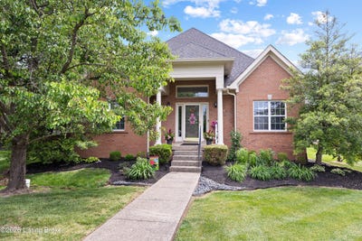 /international/us/1116-silvercrest-ln-louisville-ky-110107720989/