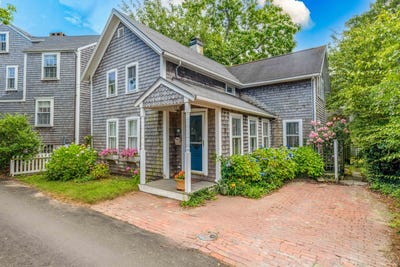 /international/us/14-lyon-street-nantucket-ma-110095369448/