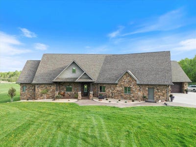 /international/us/9073-richfield-drive-marshfield-wi-110106348121/