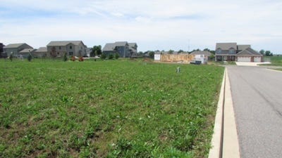 /international/us/216-stonehenge-court-washington-il-110041072614/