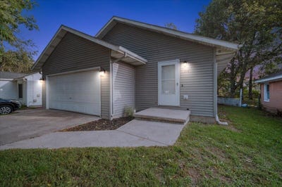/international/us/216-maplelawn-street-se-kentwood-mi-110110306188/