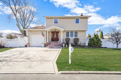 /international/us/134-lincoln-avenue-brentwood-ny-110097472156/