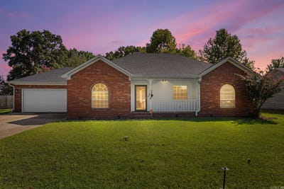 /international/us/15-red-oak-drive-cabot-ar-110120618659/