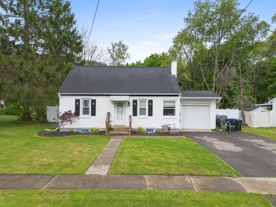 /international/us/844-e-circle-drive-vestal-ny-110108059680/