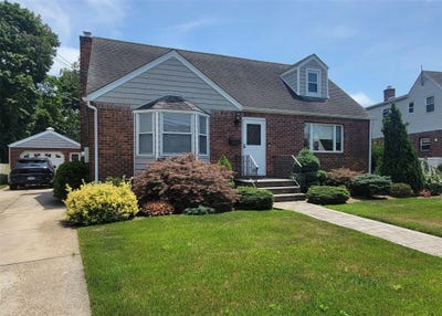 /international/us/10-greenville-court-east-rockaway-ny-110100944980/?lang=en