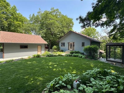 /international/us/8834-bishop-avenue-nw-maple-lake-mn-110100722266/
