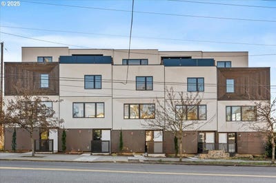 /international/us/2264-se-division-st-portland-or-110100121833/