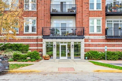 /international/us/7757-van-buren-street-forest-park-il-110104333234/