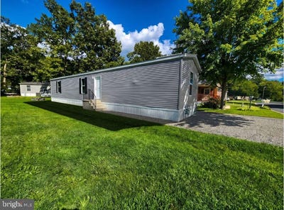 /international/us/18-birchwood-dr-pittsgrove-nj-110107432906/