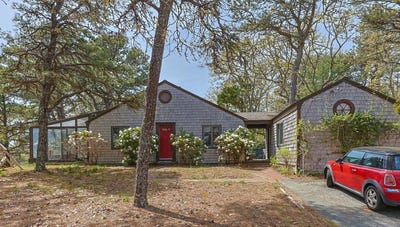 /international/us/2-brettwood-road-harwich-ma-110108221008/