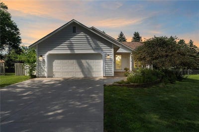 /international/us/14124-upper-54th-street-n-oak-park-heights-mn-110101010569/